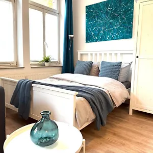 Wunderschöne Direkt Auf Der Karl-heine-straße Apartment